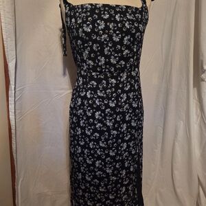 Commense Black and White Floral Midi Dress